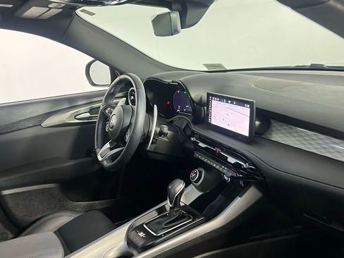 Used 2024 Alfa Romeo Tonale Veloce w/ Premium Interior Package image 36