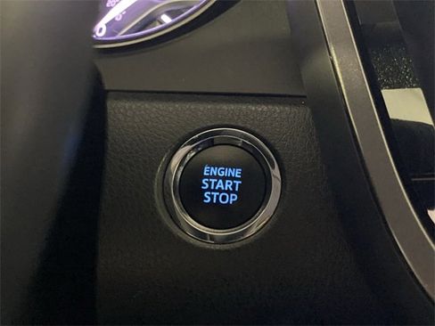 Used 2021 Toyota Camry SE w/ Convenience Package image 22