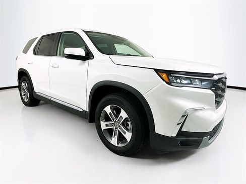 New 2025 Honda Pilot EX-L image 2