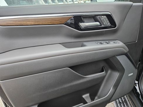 New 2026 Chevrolet Tahoe High Country AWD/4WD image 13