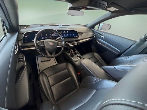 Used 2024 Cadillac XT4 Premium Luxury image 21