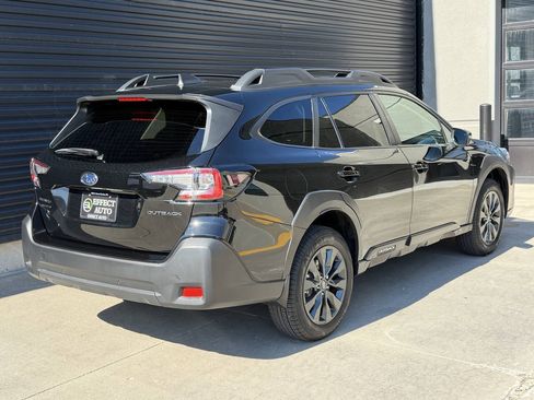 Used 2025 Subaru Outback Onyx Edition w/ Popular Package #2 AWD/4WD image 11