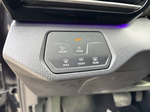 Used 2023 Volkswagen ID.4 Pro S image 17