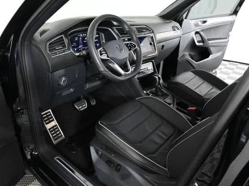Used 2024 Volkswagen Tiguan SEL R-Line image 19