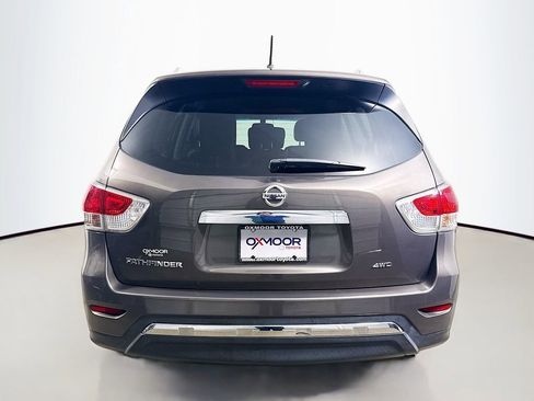 Used 2016 Nissan Pathfinder S image 6