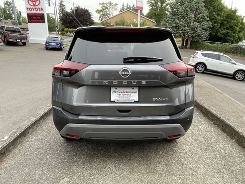 Used 2022 Nissan Rogue SV AWD/4WD image 6