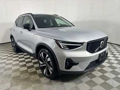 Used 2024 Volvo XC40 B5 Plus w/ Climate Package