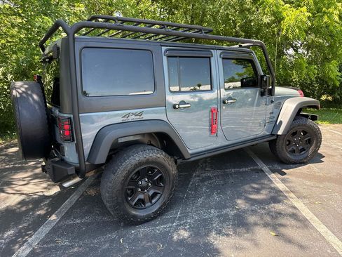 Used 2015 Jeep Wrangler Unlimited Sport w/ Connectivity Group AWD/4WD image 3