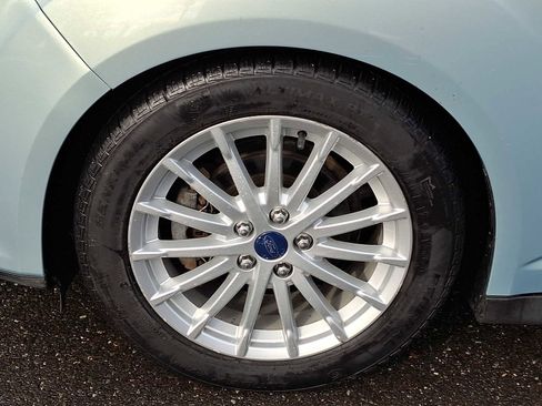 Used 2014 Ford C-MAX Energi SEL w/ Equipment Group 302A image 6