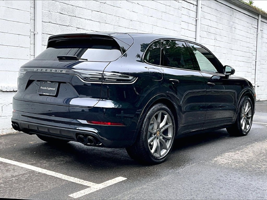 Used 2023 Porsche Cayenne Turbo AWD/4WD image 17