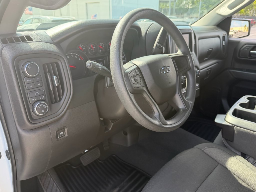 Certified 2024 Chevrolet Silverado 1500 Custom Trail Boss w/ Turbomax Blackout Package AWD/4WD image 10