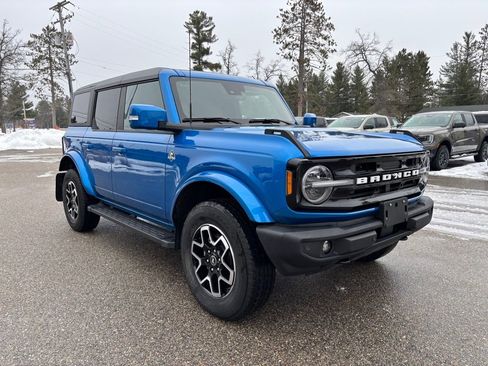 Used 2023 Ford Bronco Outer Banks image 1