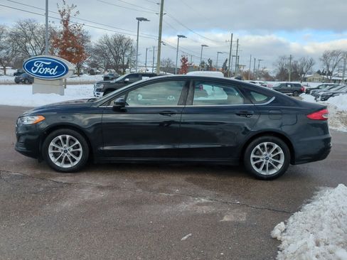 Used 2020 Ford Fusion SE image 5