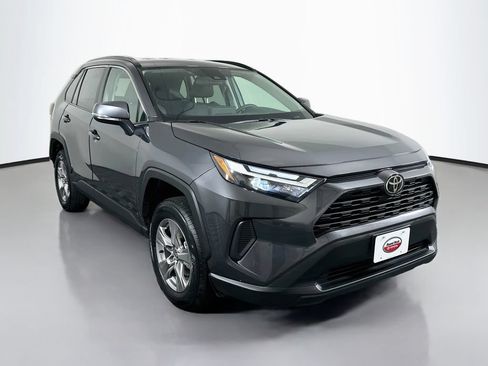 Used 2025 Toyota RAV4 XLE FWD image 3