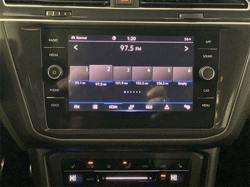 Used 2023 Volkswagen Tiguan SE R-Line image 12