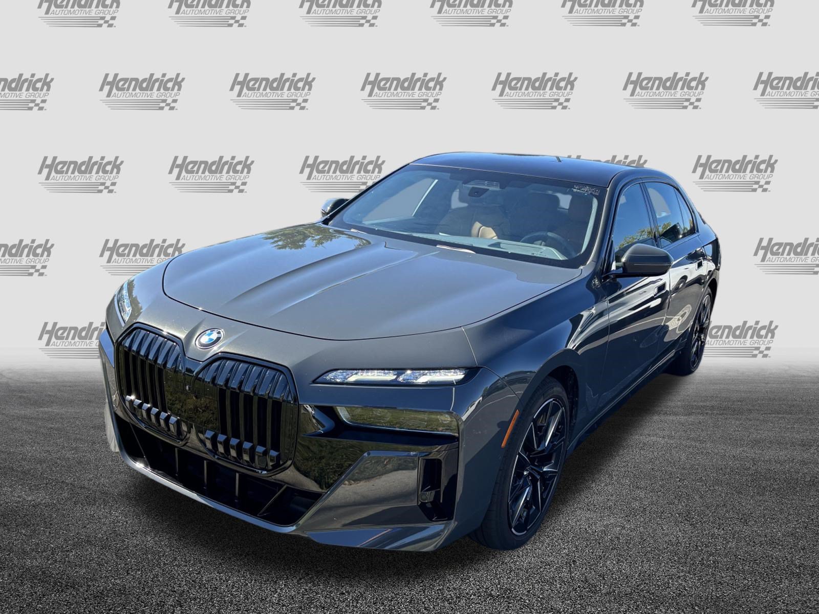 Certified 2024 BMW 760i xDrive w/ Executive Package AWD/4WD image 5