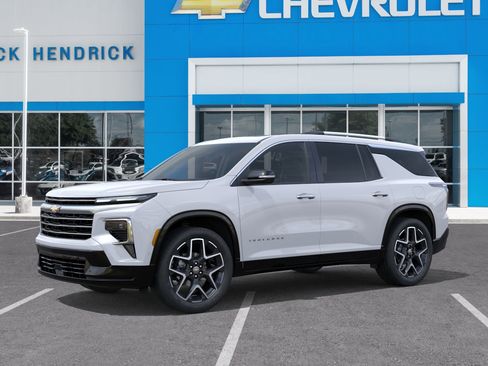 New 2026 Chevrolet Traverse High Country FWD image 3