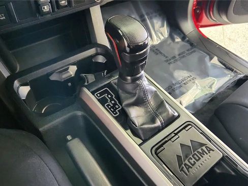 Used 2019 Toyota Tacoma SR5 image 27