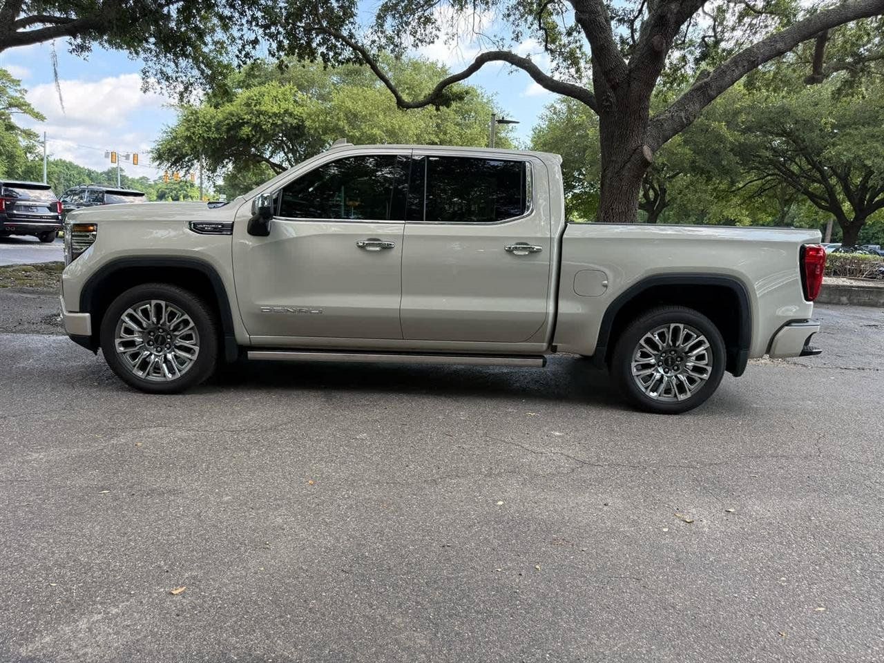 Used 2026 GMC Sierra 1500 Denali Ultimate AWD/4WD image 8