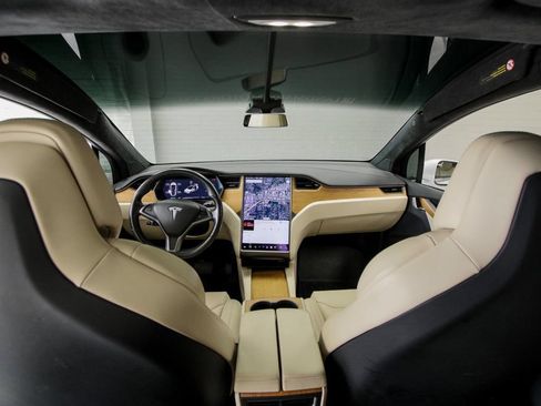 Used 2020 Tesla Model X AWD/4WD image 16