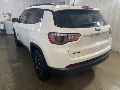 New 2026 Jeep Compass Latitude image 5