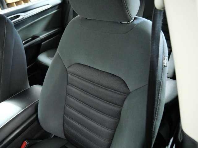 Certified 2017 Ford Fusion SE FWD image 18
