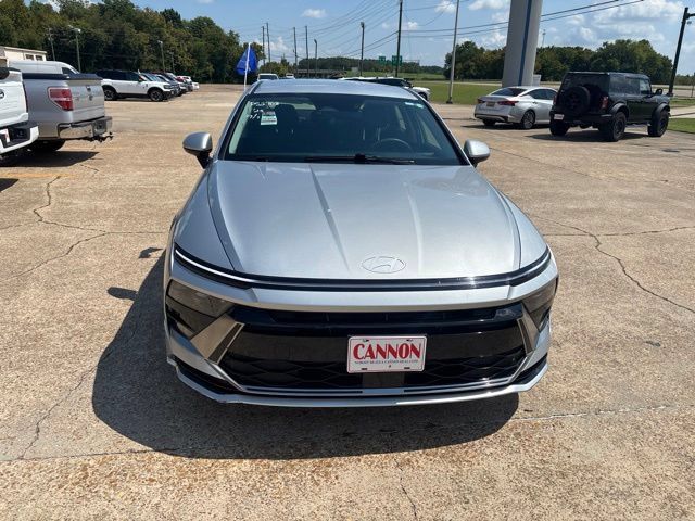 Used 2025 Hyundai Sonata SEL FWD image 4