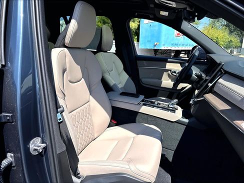 New 2026 Volvo XC90 B6 Plus w/ Protection Package Premier AWD/4WD image 30
