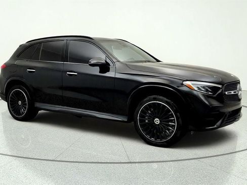 Used 2023 Mercedes-Benz GLC 300 4MATIC w/ AMG Line image 3