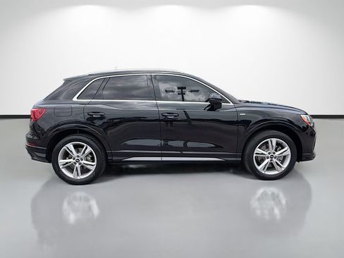 Used 2021 Audi Q3 2.0T Premium w/ Convenience Package AWD/4WD image 2