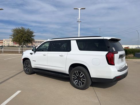 Used 2024 GMC Yukon XL AT4 w/ Technology Package image 4