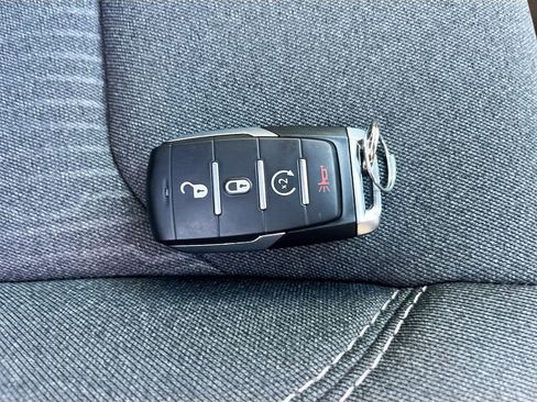 Used 2022 RAM 1500 Big Horn image 32