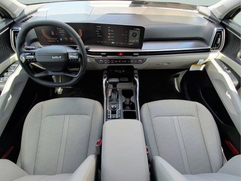 New 2026 Kia Sorento S image 14