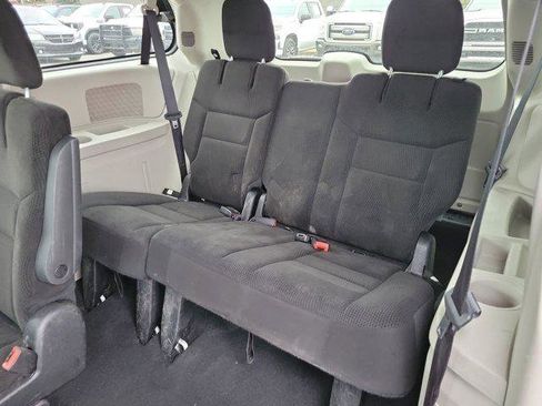 Used 2016 Dodge Grand Caravan SE w/ Quick Order Package 29E SE image 12