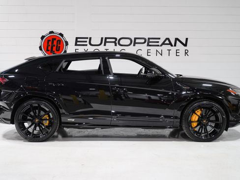 Used 2024 Lamborghini Urus S AWD/4WD image 6