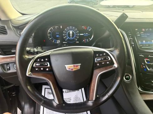 Used 2020 Cadillac Escalade Premium Luxury w/ Escalade Sport Edition AWD/4WD image 17