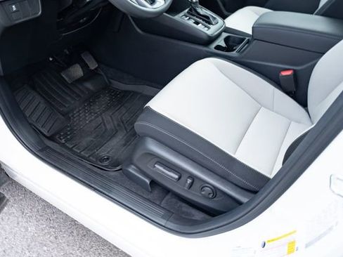 Used 2024 Honda CR-V EX image 27