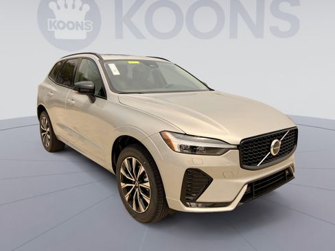 New 2025 Volvo XC60 B5 Core w/ Climate Package image 10