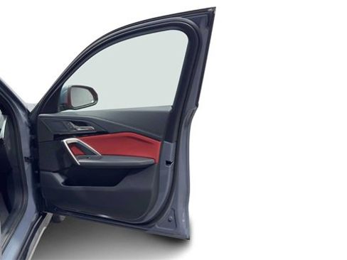 Used 2025 BMW X1 xDrive28i image 9