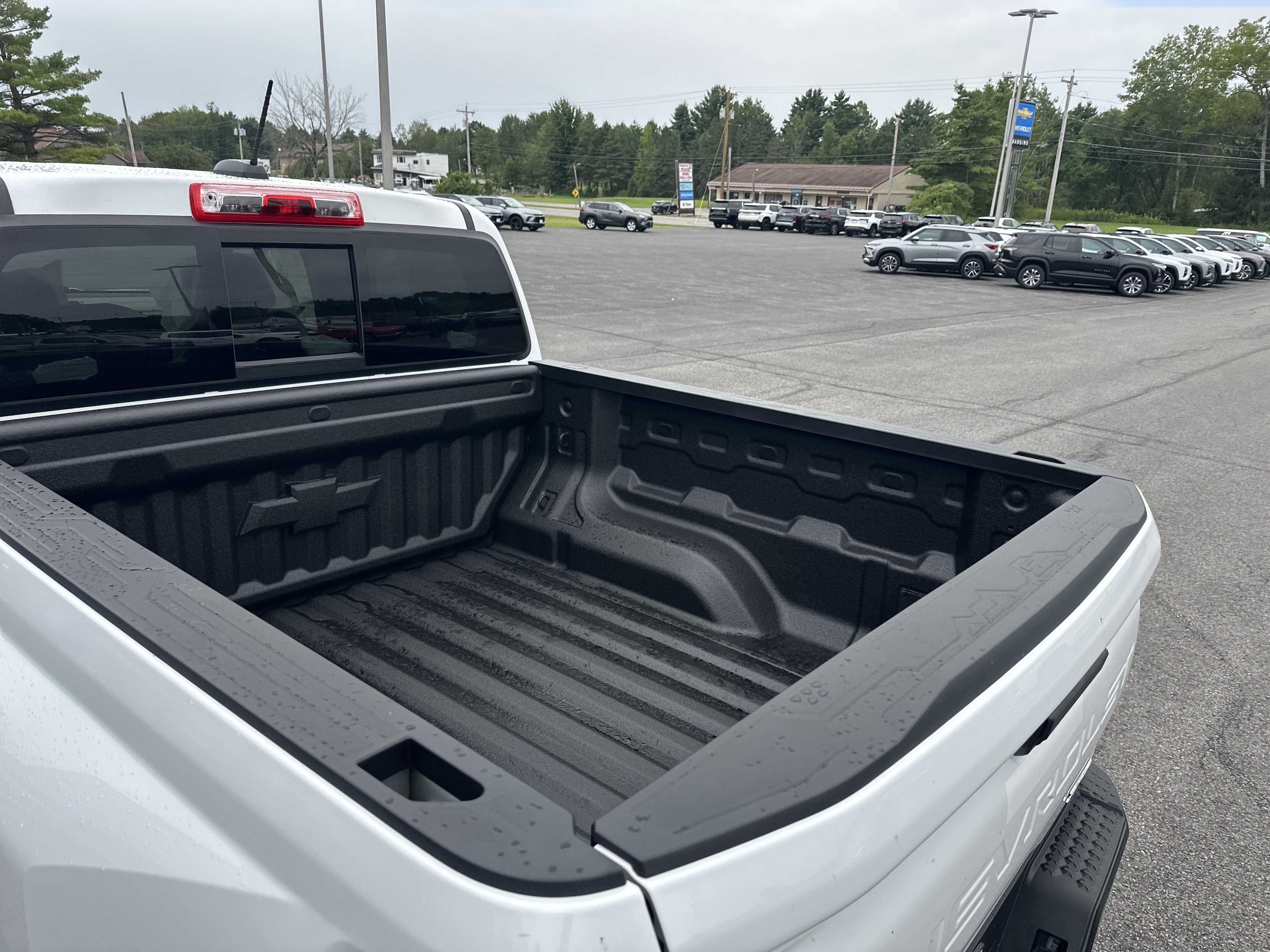 New 2026 Chevrolet Colorado ZR2 w/ Technology Package AWD/4WD image 6