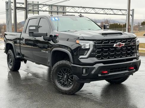 Used 2024 Chevrolet Silverado 2500 ZR2 w/ Technology Package AWD/4WD image 1