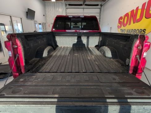 Used 2021 Chevrolet Silverado 2500 LTZ w/ LTZ Premium Package image 33