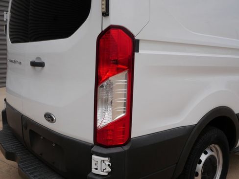 Used 2016 Ford Transit 150 130 Low Roof RWD image 9