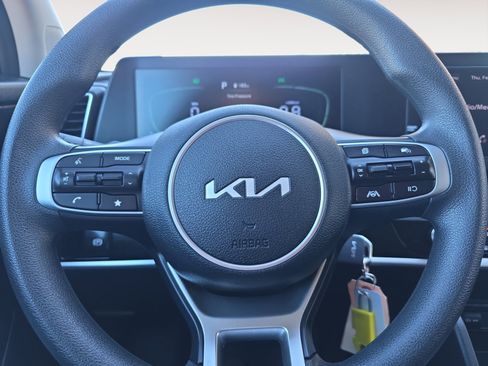 Certified 2024 Kia Sportage LX image 11