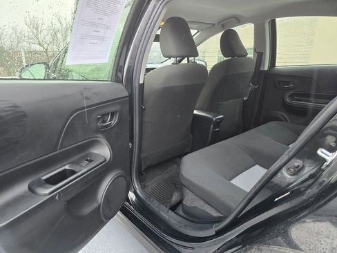 Used 2018 Toyota Prius C Two image 21