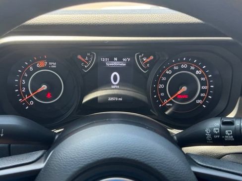 Certified 2025 Jeep Wrangler Sport AWD/4WD image 26