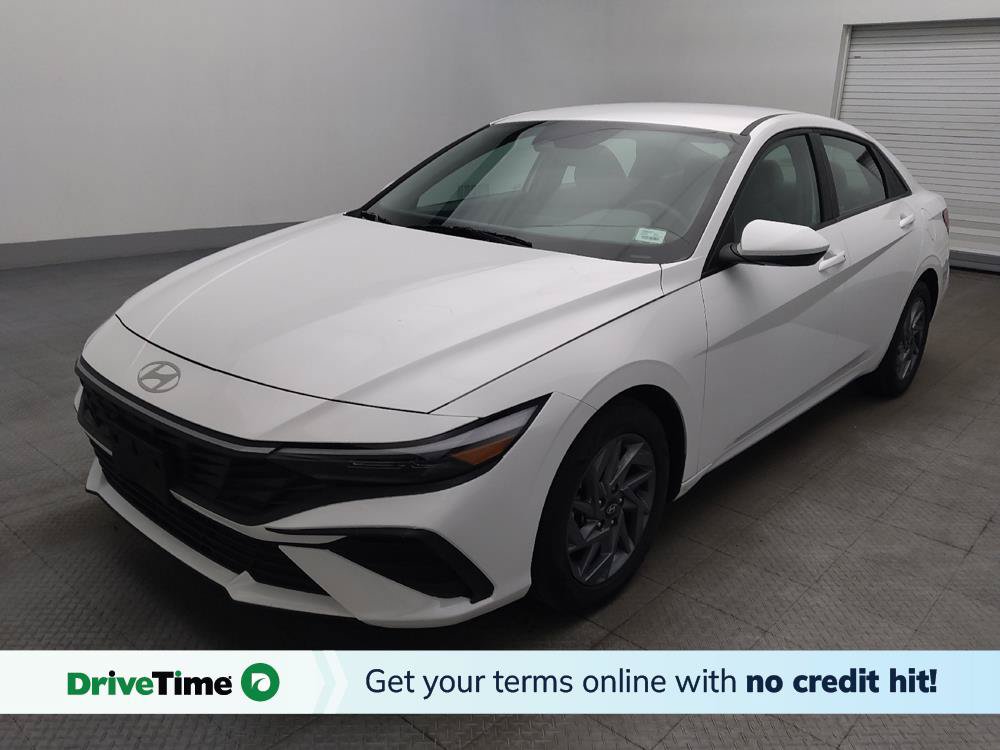 Used 2024 Hyundai Elantra SEL FWD image 1