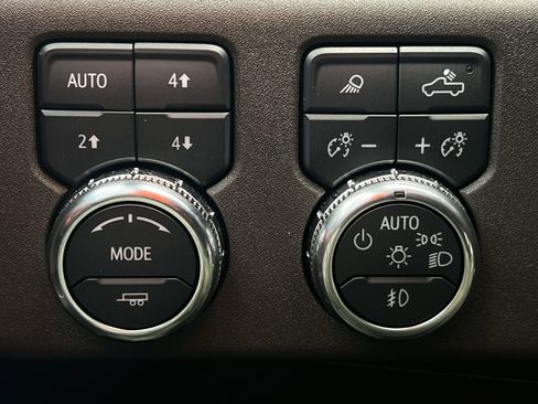 Used 2025 GMC Sierra 2500 SLT w/ Texas SLT Premium Package image 15