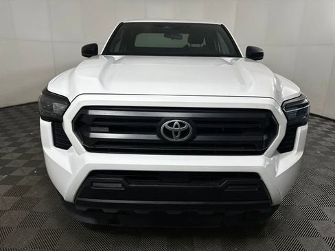 Used 2024 Toyota Tacoma SR image 8