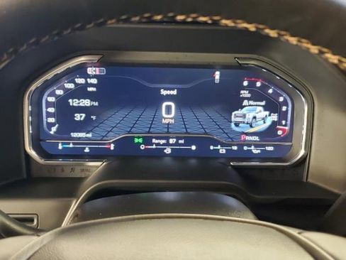 Used 2025 GMC Sierra 2500 AT4 image 23